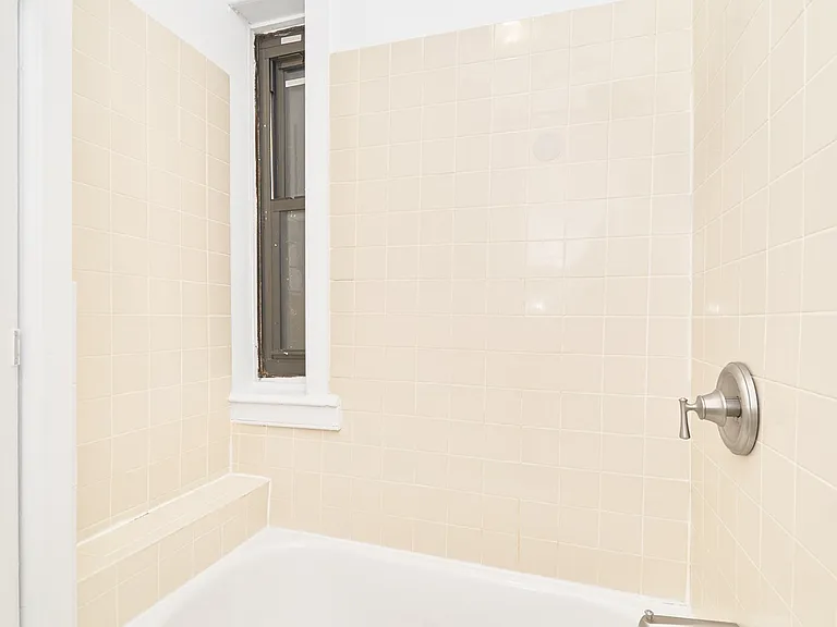 529 E 81st St #2D — Photo 6