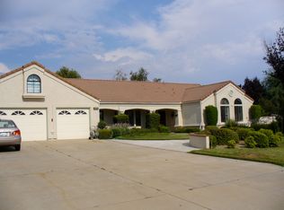 2534 Thunder Mountain Rd, Upland, CA 91784