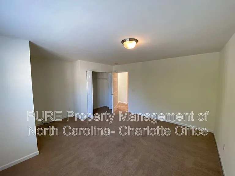 8622 Twined Creek Ln — Photo 32