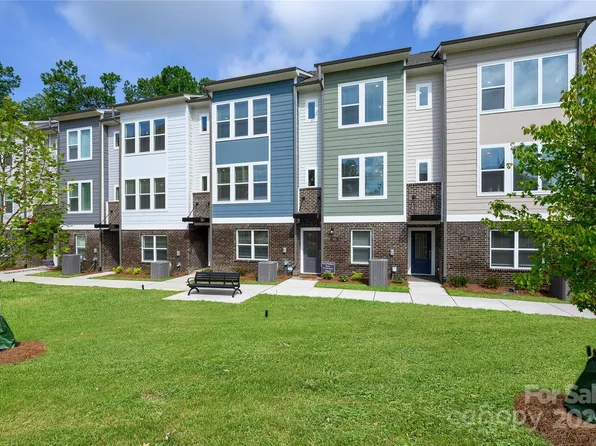 1429 Lithium Ln, Charlotte, NC 28211