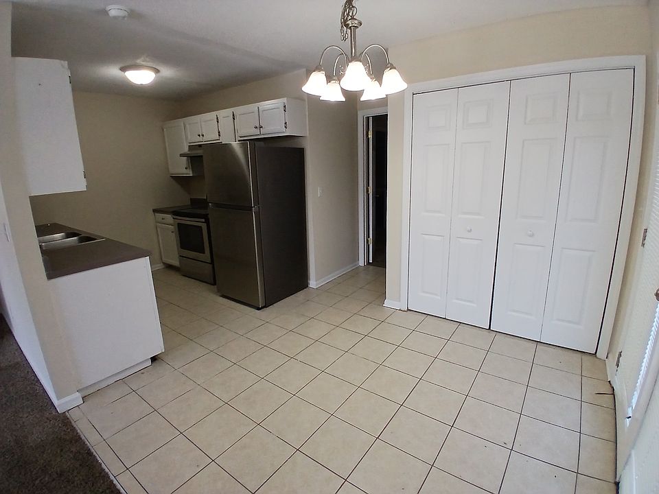 2nd image of 3025 Barneys Ln NE