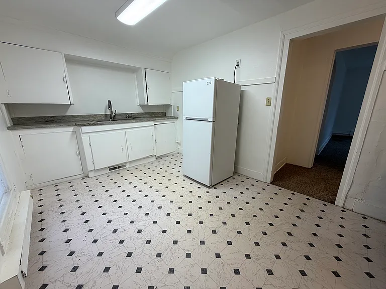 401 N Porter St #2 — Photo 3