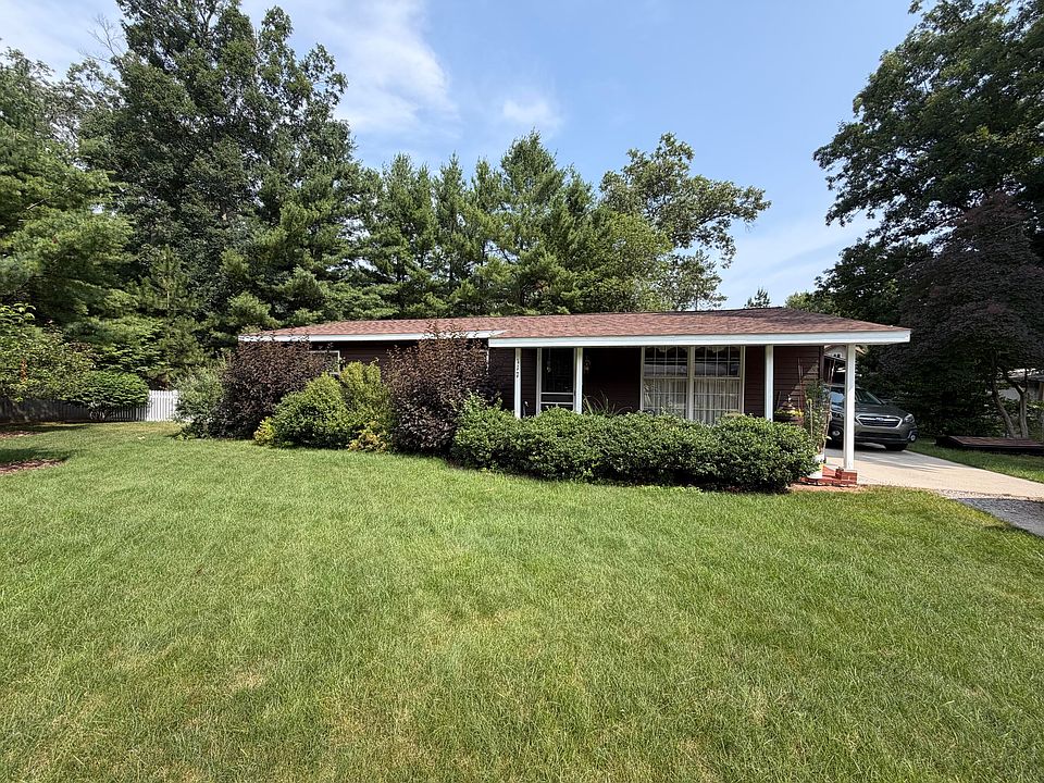 1st image of 117 Black Elm Dr
