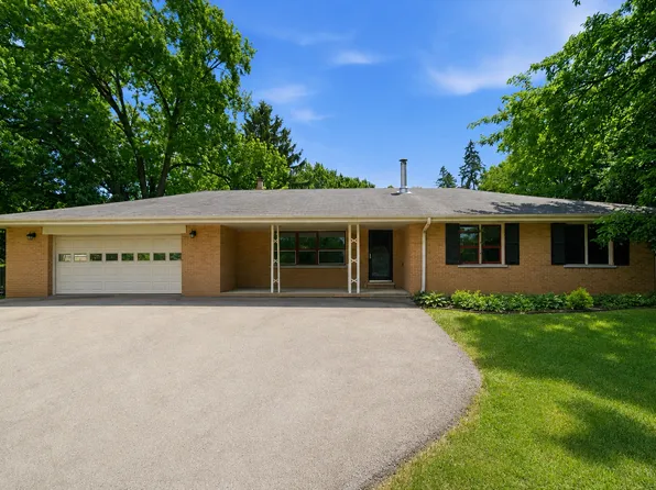 2215 Palatine Rd, Palatine, IL 60067