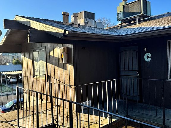3rd image of 1029 Minnewawa Ave APT C