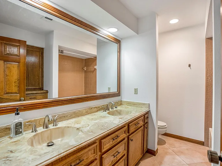 38 Devonshire Dr — Photo 30