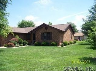 708 Glenn Dr, Mascoutah, IL