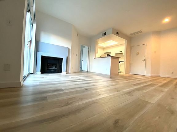 3rd image of 1234 N Las Palmas Ave #208