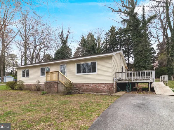 5421 Chesapeake Ave, Saint Leonard, MD 20685