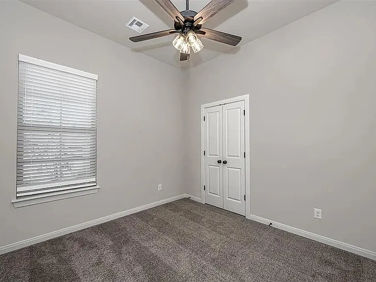 11616 NW 104th St — Photo 28