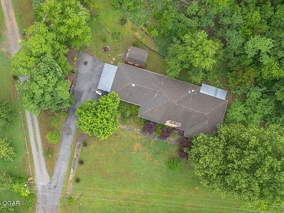 5th image of 208 Minnow Springs Ave