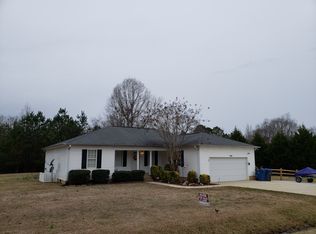 217 Mountain Lake Cir, Rainbow City, AL 35906