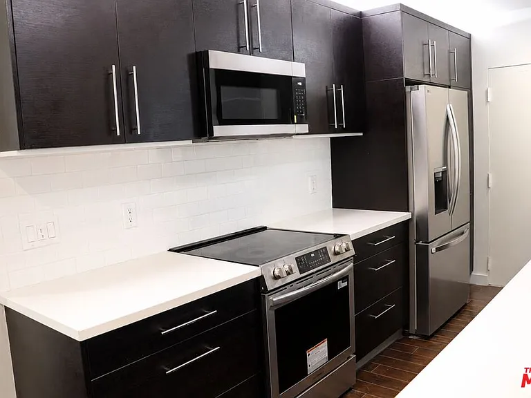 1525 N Hayworth Ave #107 — Photo 10