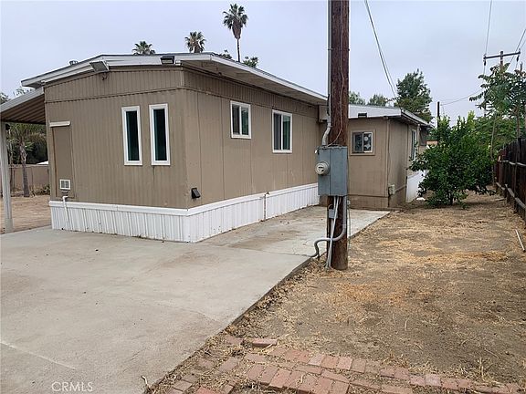 3rd image of 25806 Creag Ave
