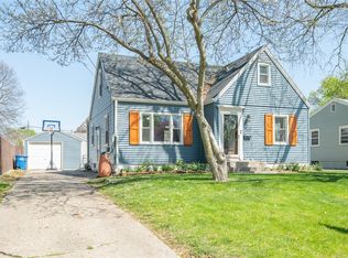 2421 48th Pl, Des Moines, IA 50310