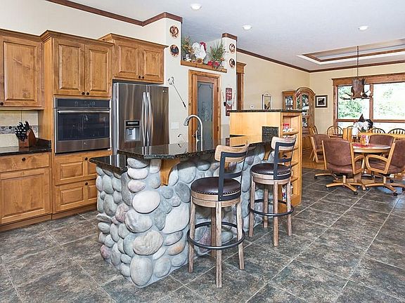 5th image of 5730 Woodgate Dr