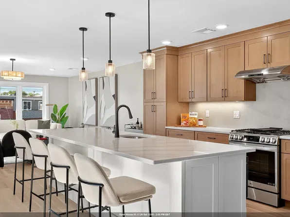 29 West 9th Street image 1 of 40