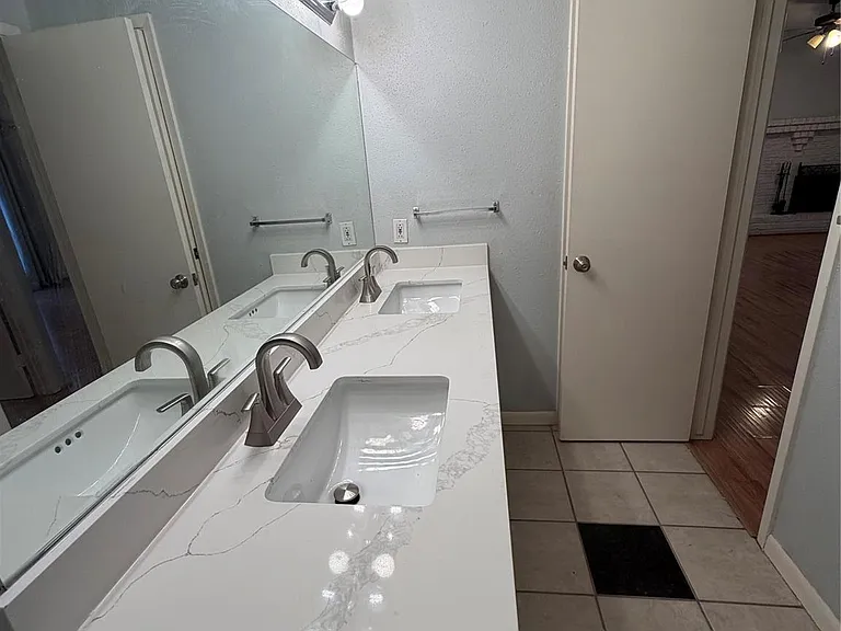 2425 Augusta Dr #36 — Photo 17