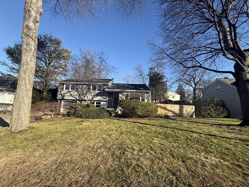 1st image of 721 Mabie St