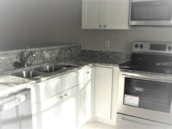 5th image of 47 Penzance Ct