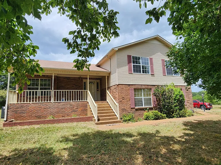 1653 Bear Creek Pike — Photo 1