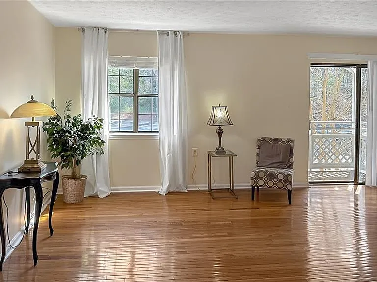 475 Mount Vernon Hwy NE #C225 — Photo 3