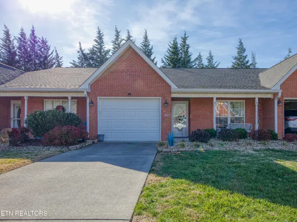 2917 Dominion Dr, Maryville, TN 37803