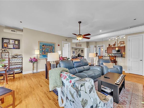 5th image of 210 E Fisher St #10