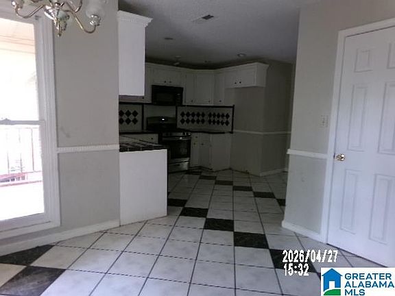 3rd image of 407 13th Way