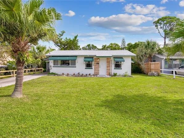 517 Blake Rd, South Daytona, FL 32119