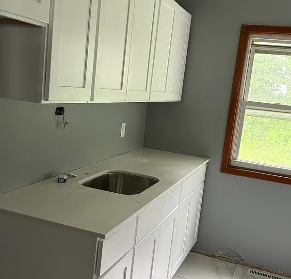 20 Yates St — Photo 5