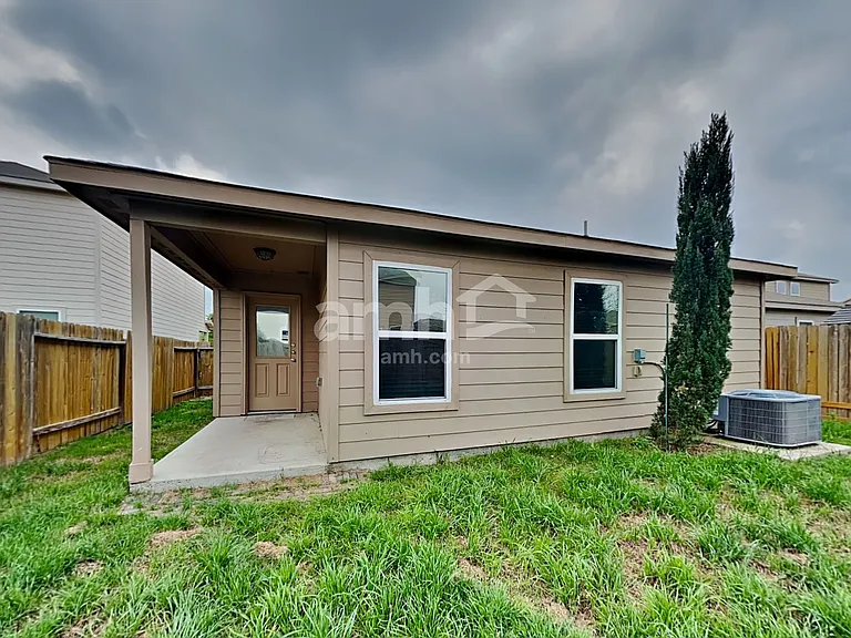 1564 Breanna Ln — Photo 18