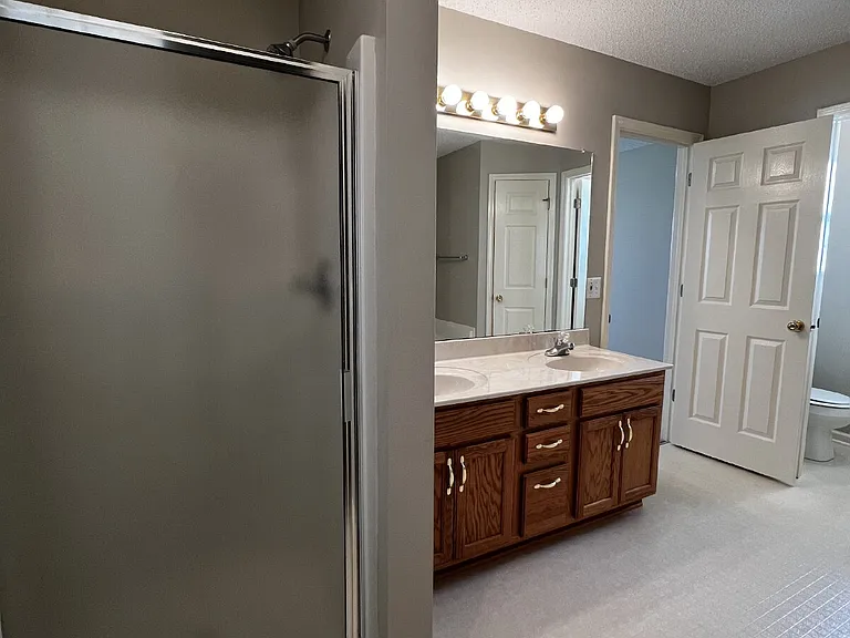 3427 Poplar Hl — Photo 36