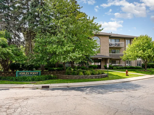 1068 Ashley Ct N APT 2A, Lockport, IL 60441