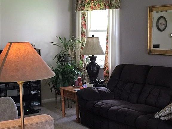 4th image of 2744 Randall Dr