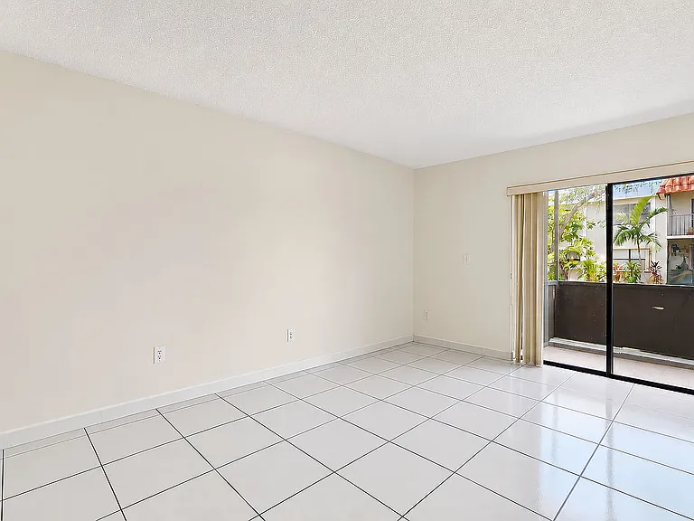 9732 Hammocks Blvd #102 — Photo 12