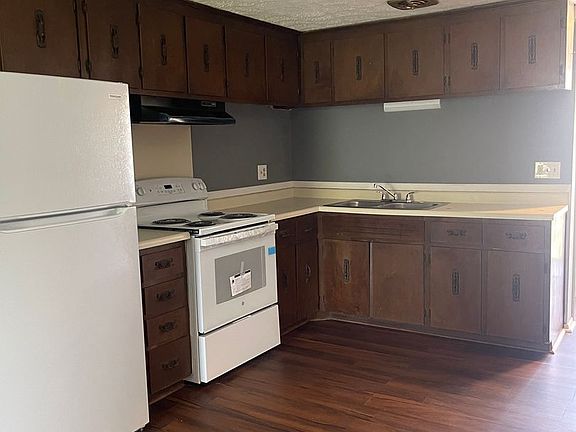 2nd image of 123 Circle Dr Unit 28