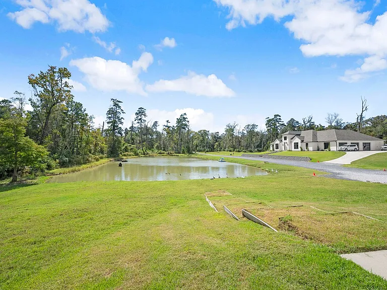 9825 Fawn View Dr — Photo 44