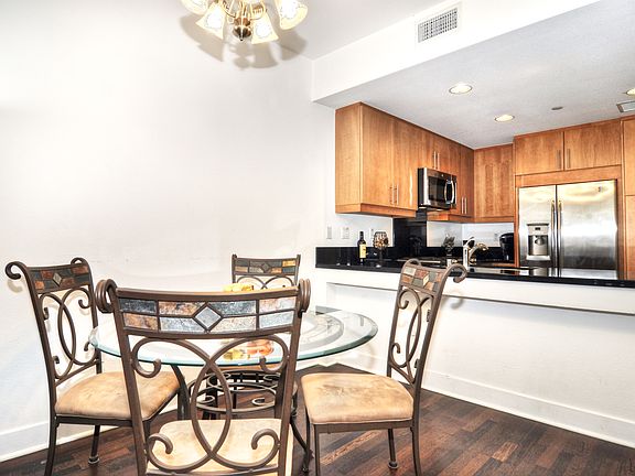 4th image of 150 The Promenade N Unit 311