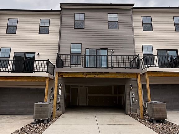5th image of 711 Compass Way