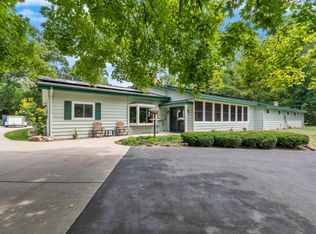 415 Hill View Rd, Slinger, WI 53086