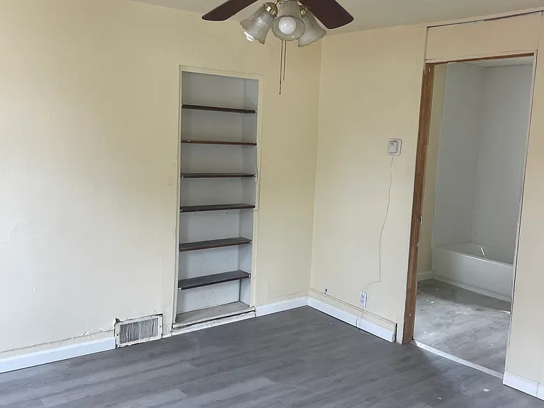 29 Dickinson St — Photo 2