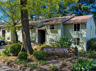 11990 SW Corby Dr APT 2, Portland, OR 97225