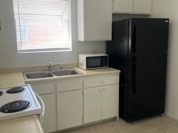916 Snug Harbor St Unit 1, Las Vegas, NV 89110