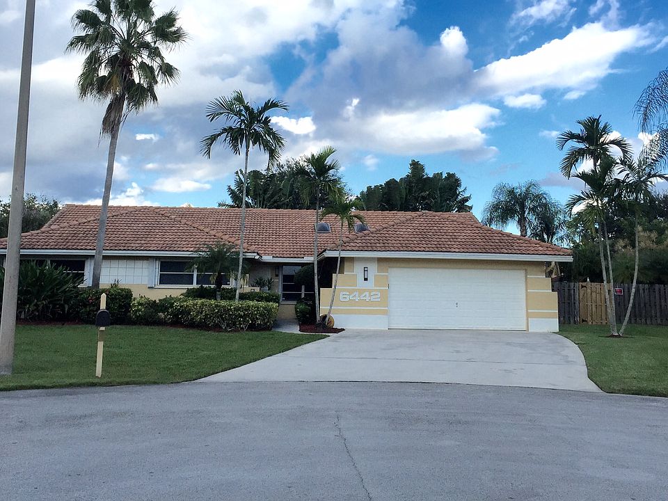 beautiful cul de sac lot