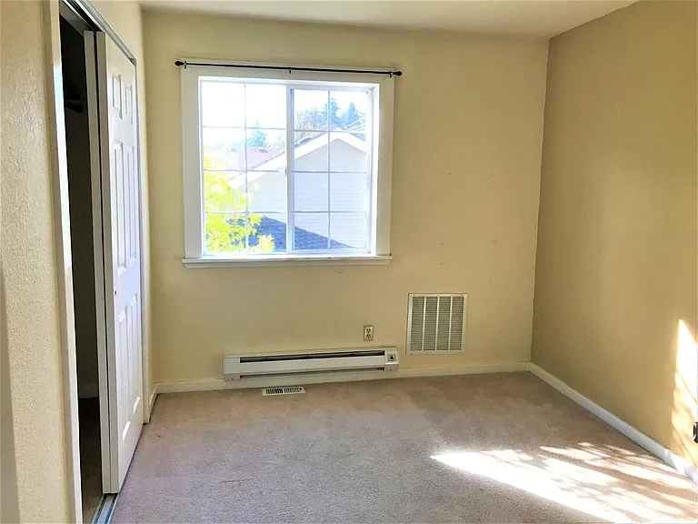 3316 Claremont Ave S — Photo 19