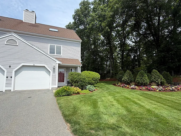 26 Lions Ln #26 — Photo 32