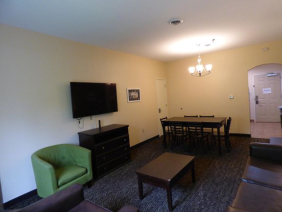 5th image of 225 Collier Dr #1505
