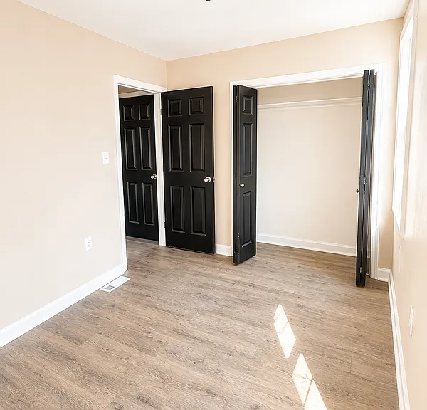 5943 Summer St — Photo 8