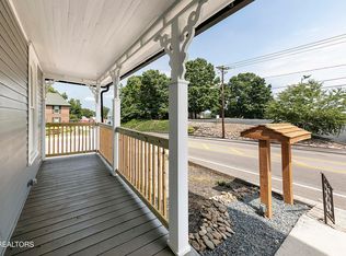 506 Mulberry St, Loudon, TN 37774